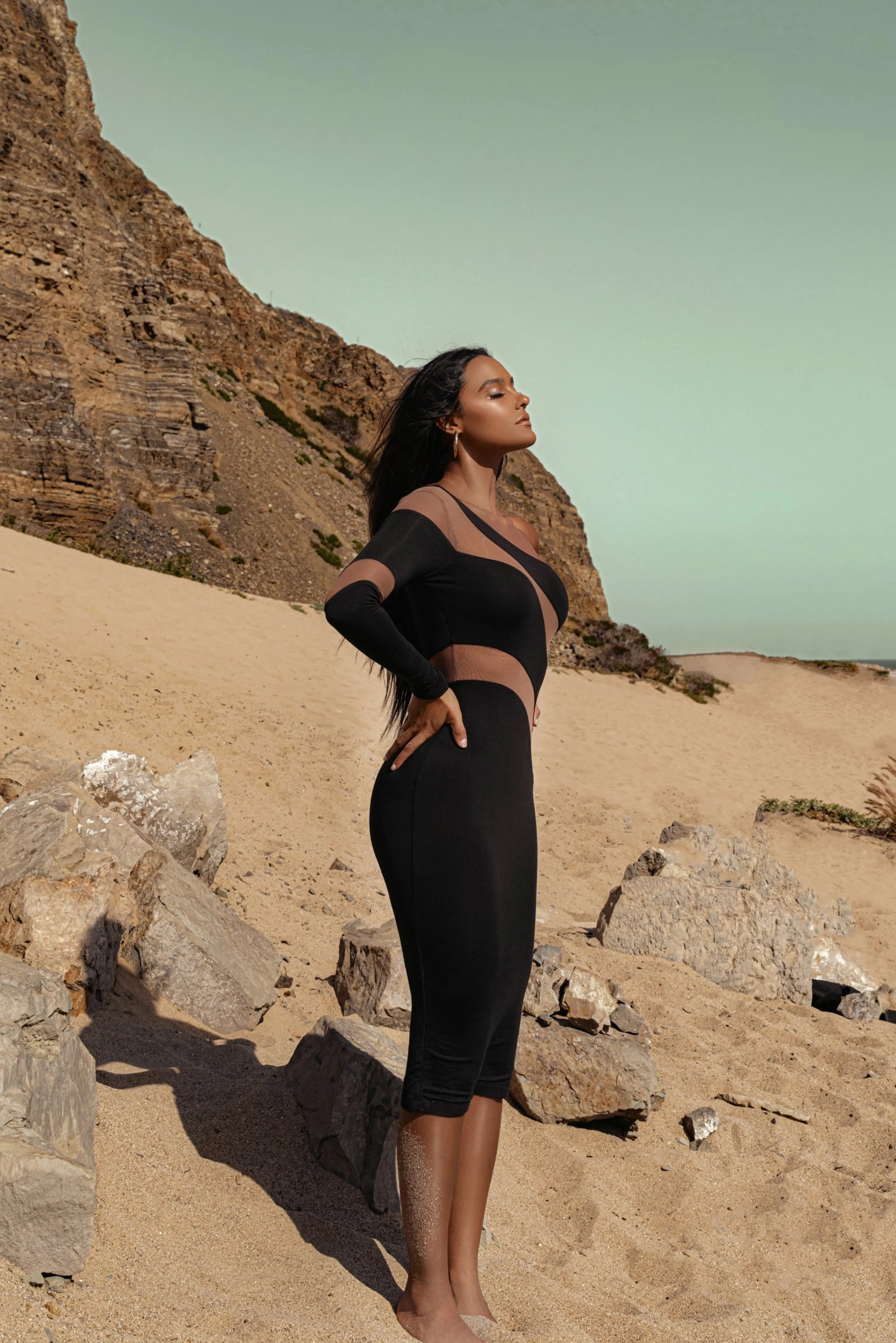 Black Eyes For You Midi Dress